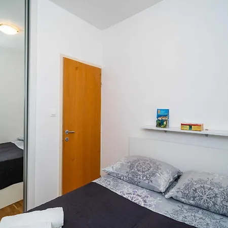 Joky - One-bedroom Lägenhet *